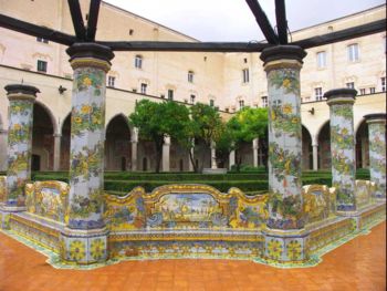 Centro Storico di Napoli - Il Chiostro di Santa Chiara