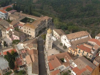 Panorama da una mongolfiera di Fragneto Monforte
